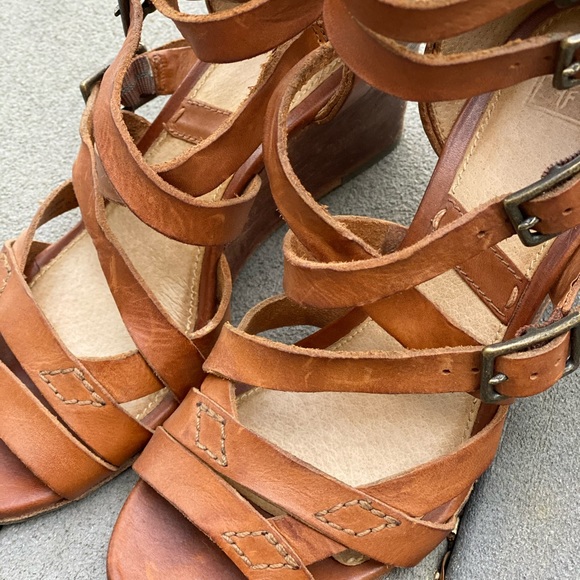 Frye “Rain” Strappy Brown Leather Sandal Sz 6.5 - Picture 7 of 8